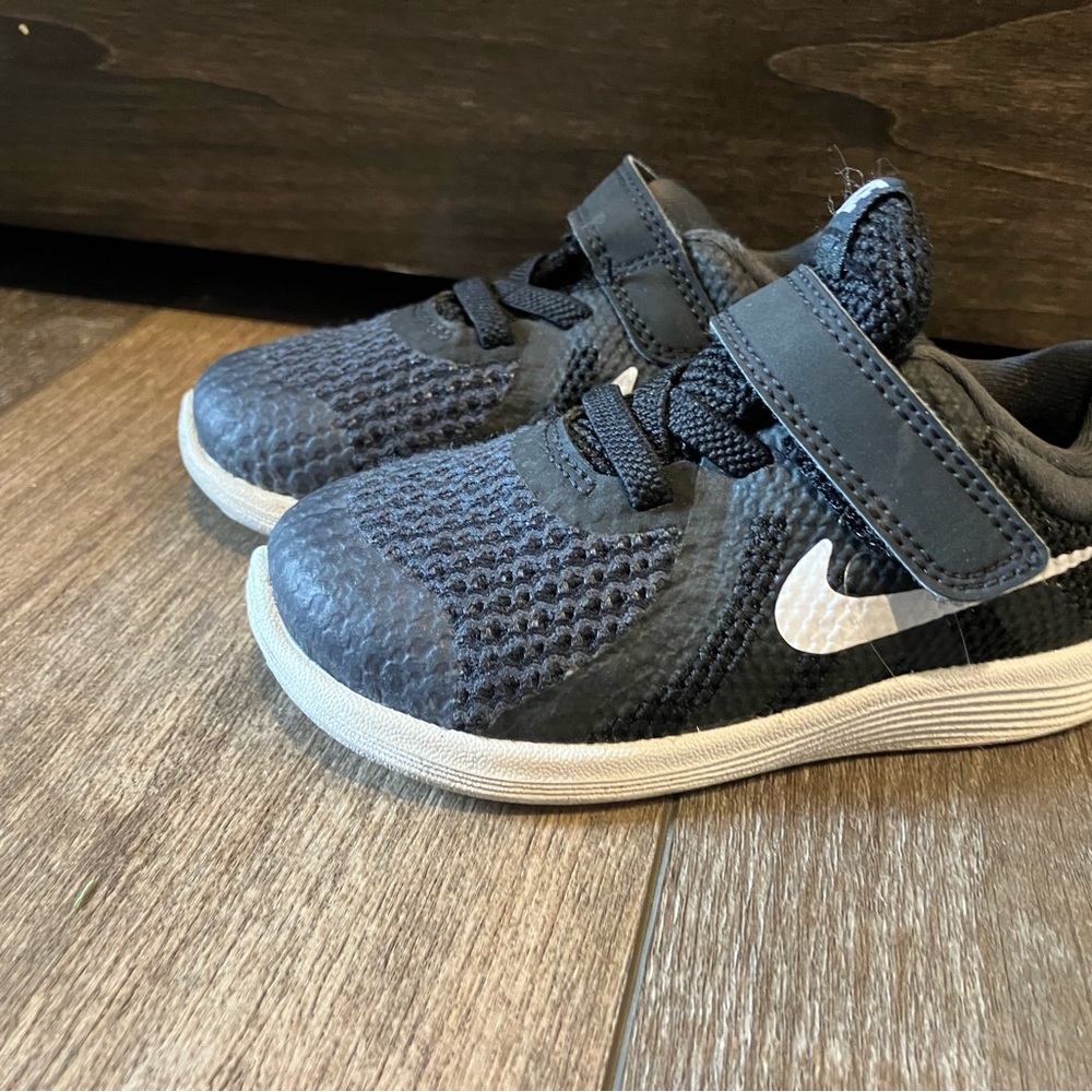 Nike Kids Black and White Sneakers